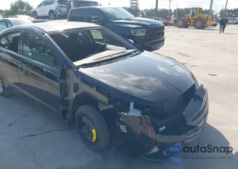 2019 Hyundai Elantra Value Edition из США, поврежденный, VIN 5NPD84LF2KH461109